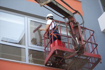 window cleaning contractors