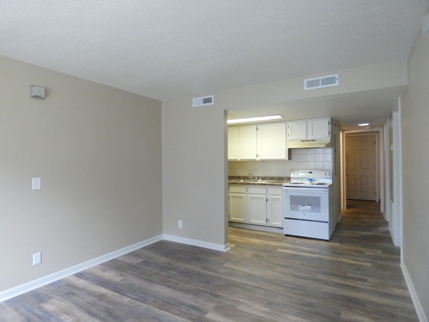 Home Skyview Apartments Newton, KS