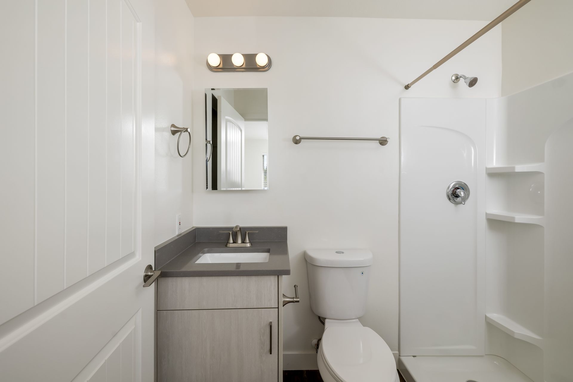 Stoneleigh Private Bathroom with Walk-in Shower