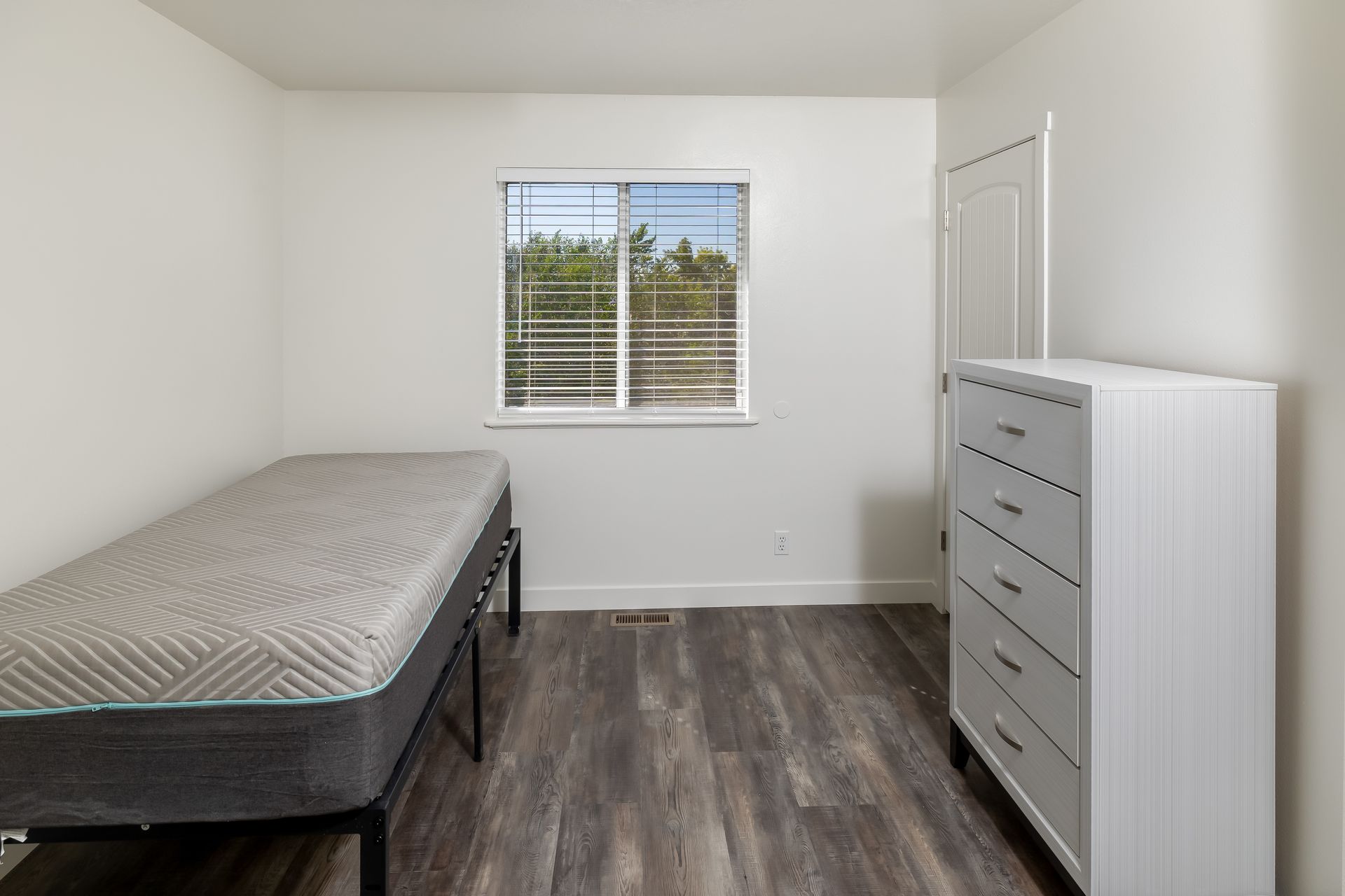 Stoneleigh Bedroom with views over Cache Valley Utah