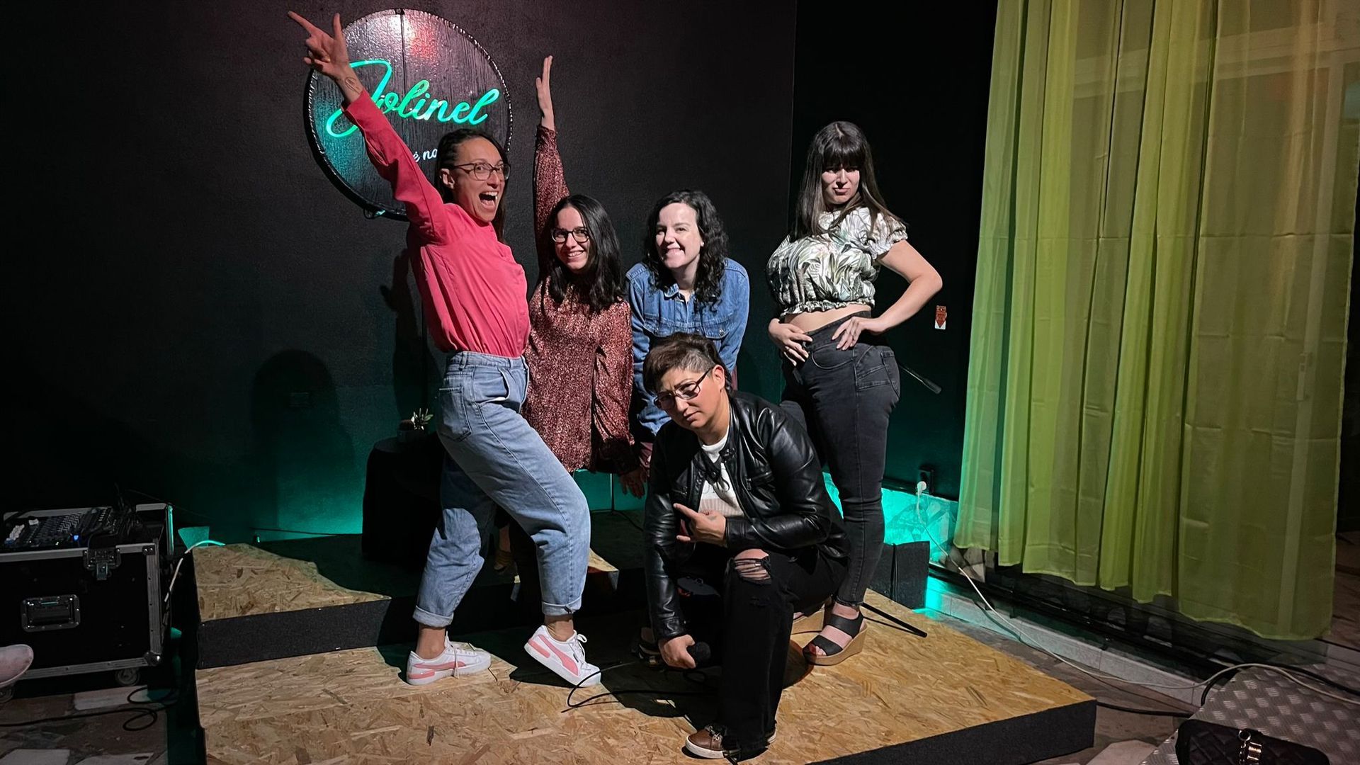 Galgamoitas-Sandrina Rodrigues-Levanta-te e ri-Stand up-Comédia- sucesso-rir-pi100pé-ruben branco-marco horácio-Fernando Rocha-Leiria-Lisboa-Porto-humor negro-instagram-