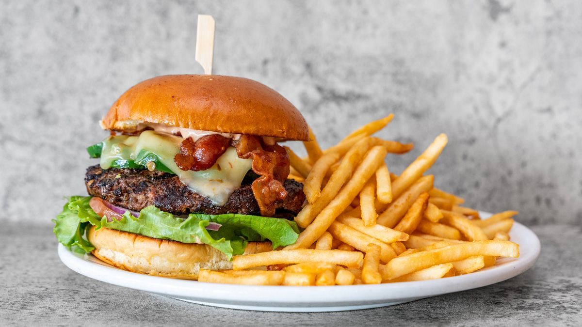 Wow That's Hot Burger — Yuba City, CA — Midtown Grill