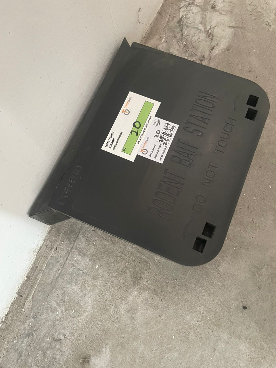 Rodent station for rat control and monitoring for warehouse, building, shopping mall, condominium