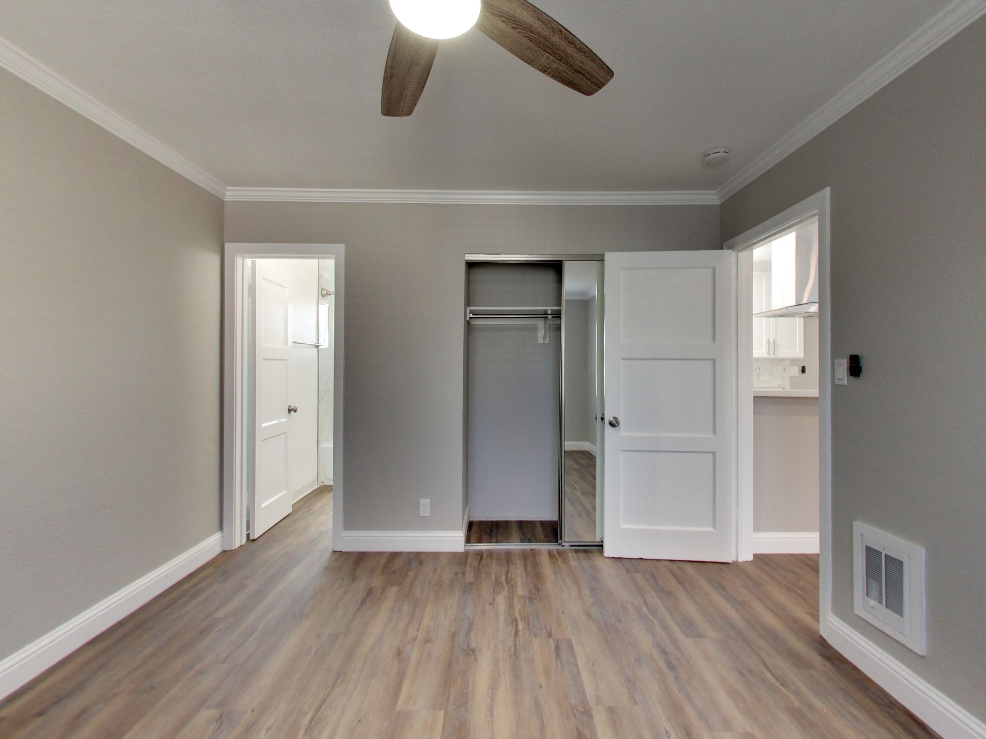 Interior photo of empty room