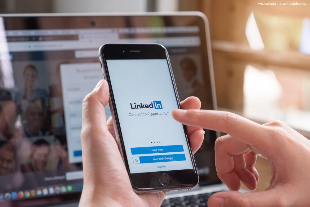 How to Use LinkedIn for Social Media Marketing