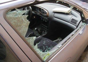Broken passenger side window Lewiston and Moscow ID Advance Auto Glass