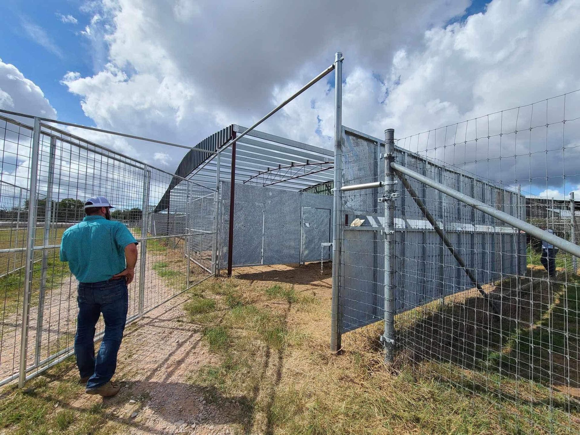 Hot dip galvanized deer pens