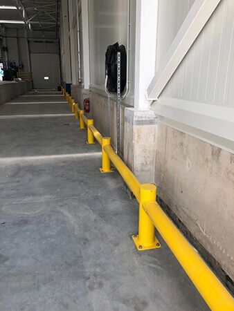 Horizontālo apzīmējumu un labiekārtojuma elementu uzstādīšana- pazemes stāvvietās, noliktavās un industriālās teritorijās