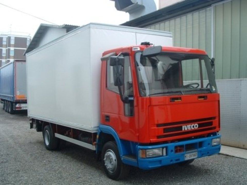 riparazione coperture esterne camion