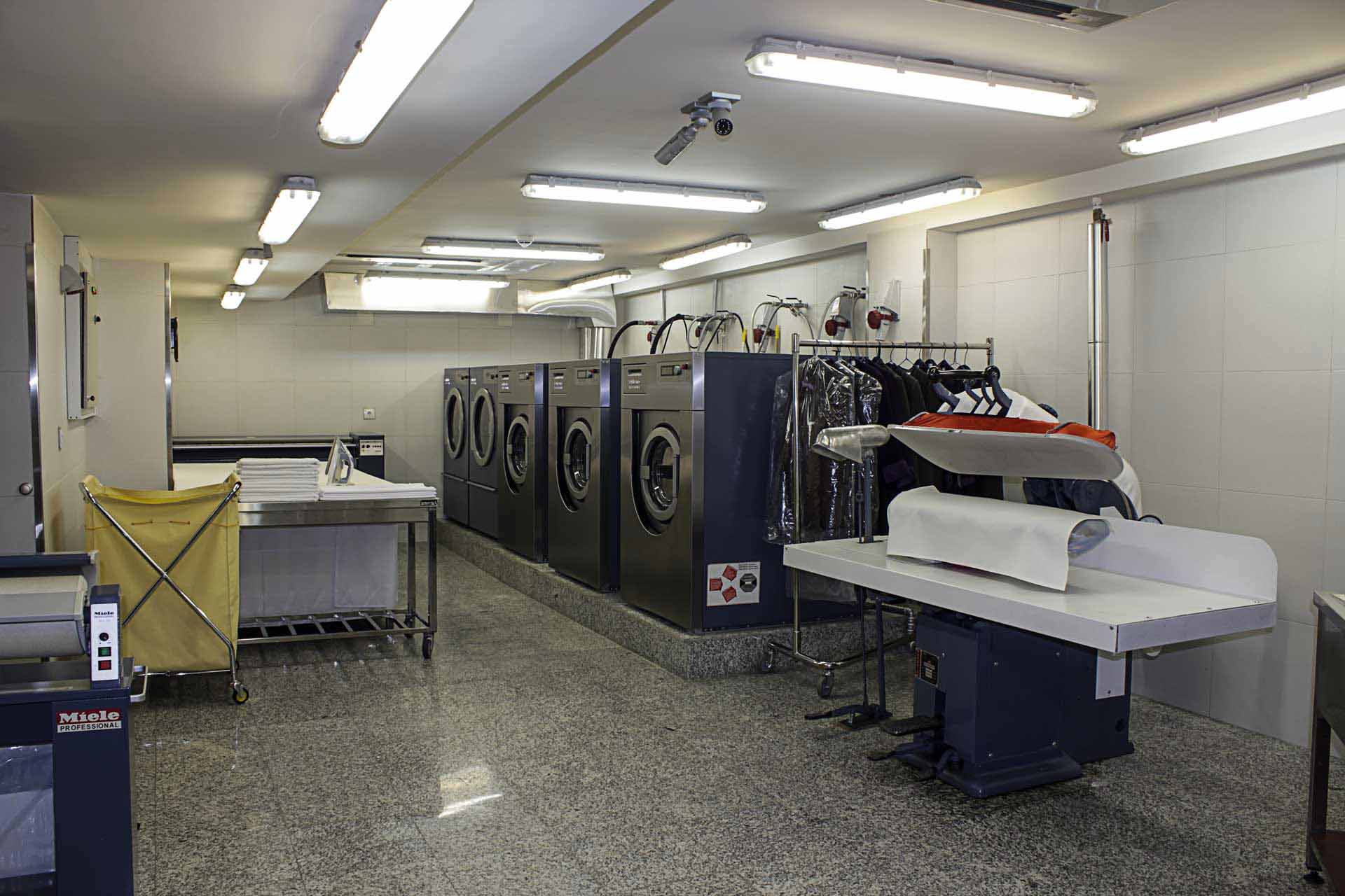 Tehran Eskan Alvand Hotel,Tehran hotels, iran hotels  ,4 star hotel in tehran