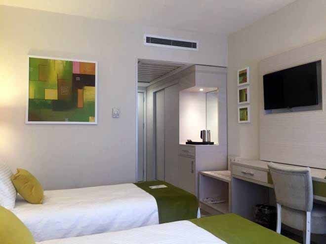 Tehran Howeyzeh Hotel ,Tehran hotels, iran hotels  ,4 star hotel in tehran