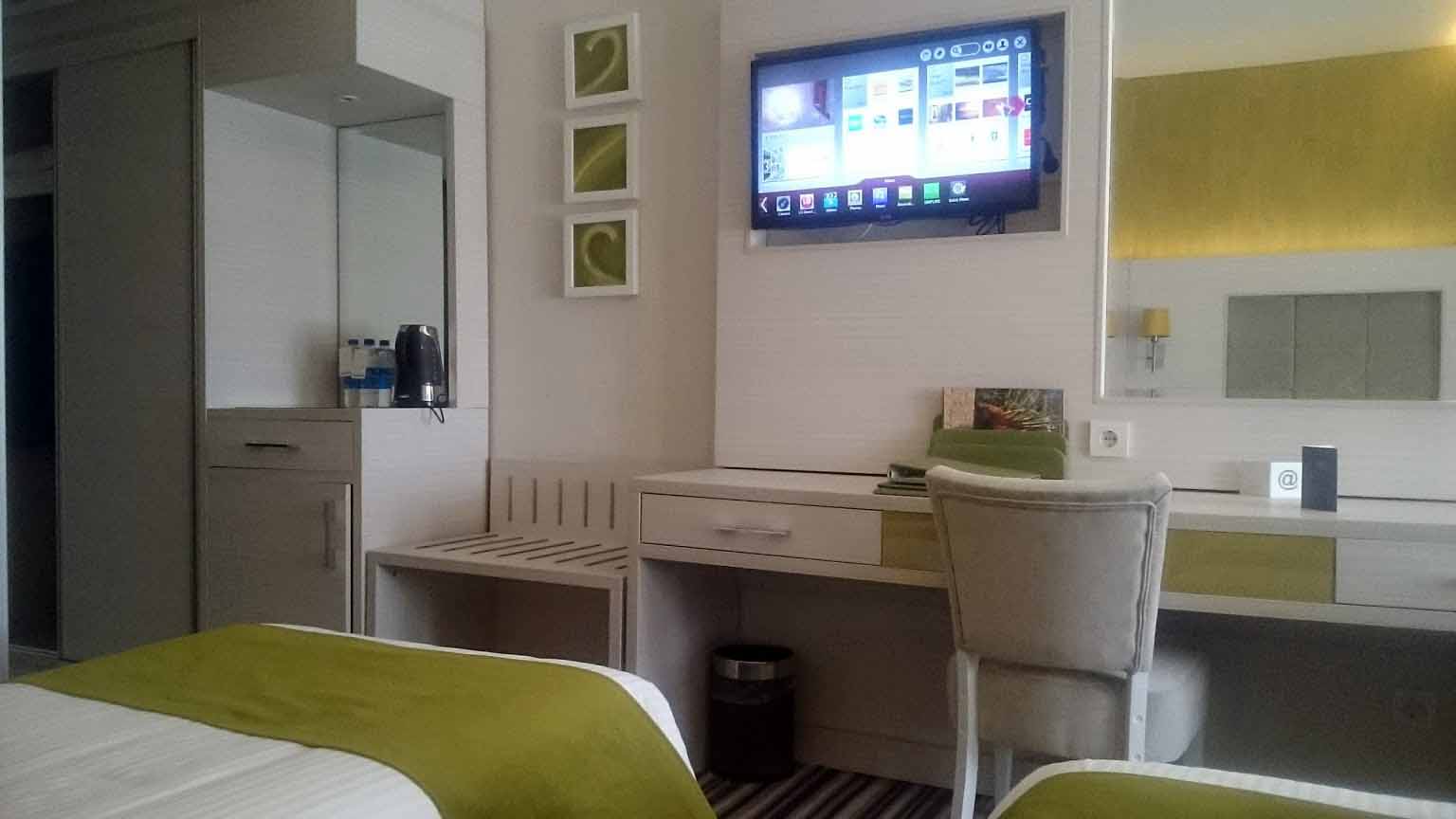 Tehran Howeyzeh Hotel ,Tehran hotels, iran hotels  ,4 star hotel in tehran