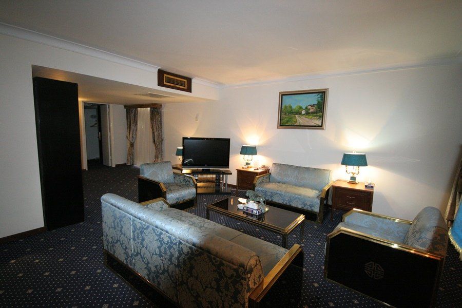 Tehran Lale Hotel,Tehran hotels, iran hotels ,5 star hotel in tehran