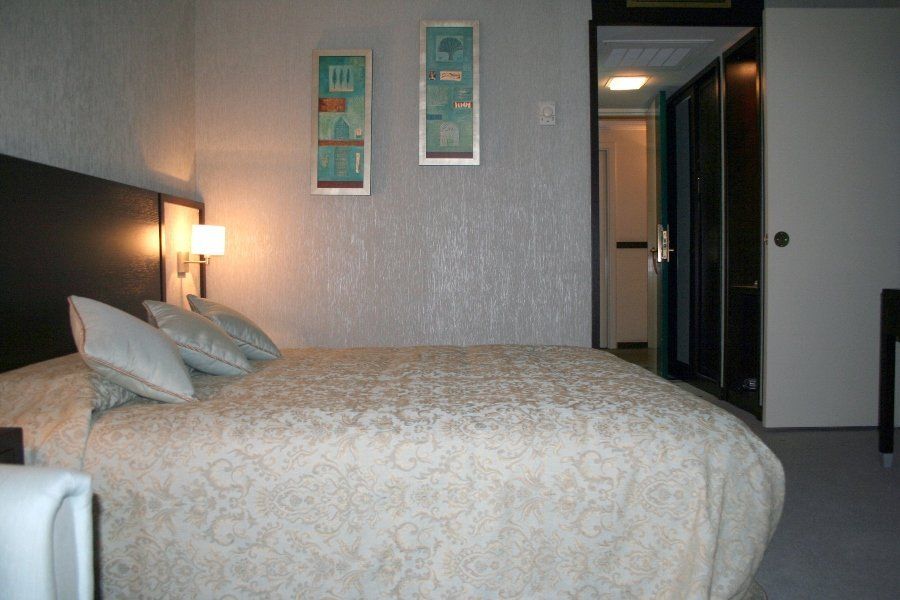 Tehran Lale Hotel,Tehran hotels, iran hotels ,5 star hotel in tehran