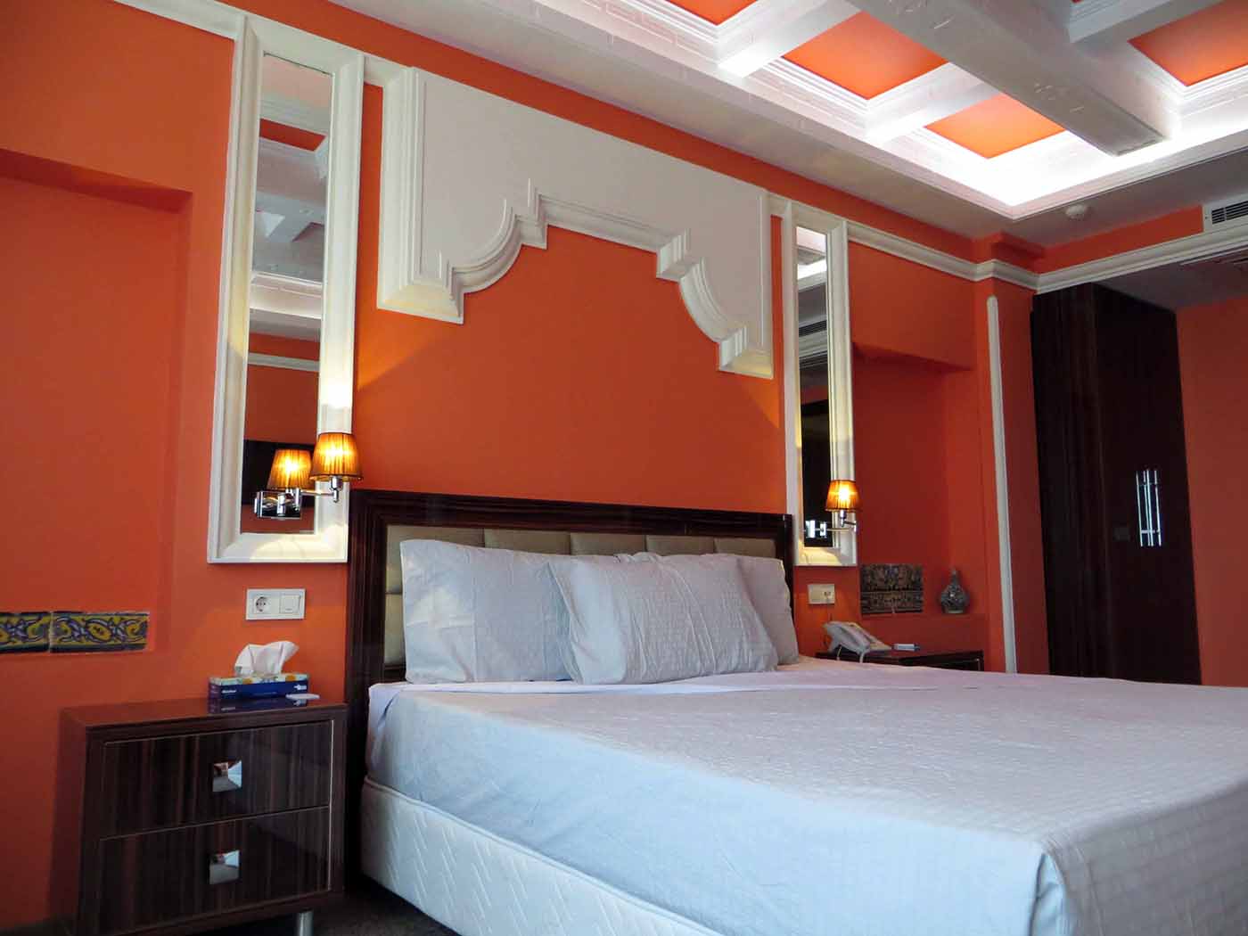 Tehran Niloo Hotel ,Tehran hotels, iran hotels , 4 star hotels in tehran