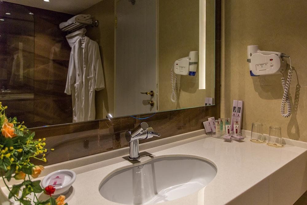 Tehran Parsian Enghelab Hotel ,Tehran hotels, iran hotels