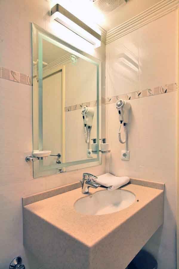 Tehran Saina Hotel ,Tehran hotels, iran hotels , 3 star hotels in tehran