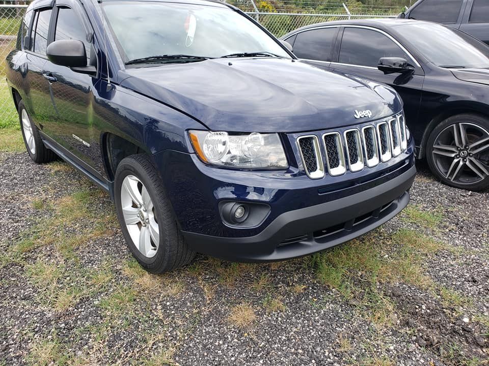 Picture of a jeep's bumper.