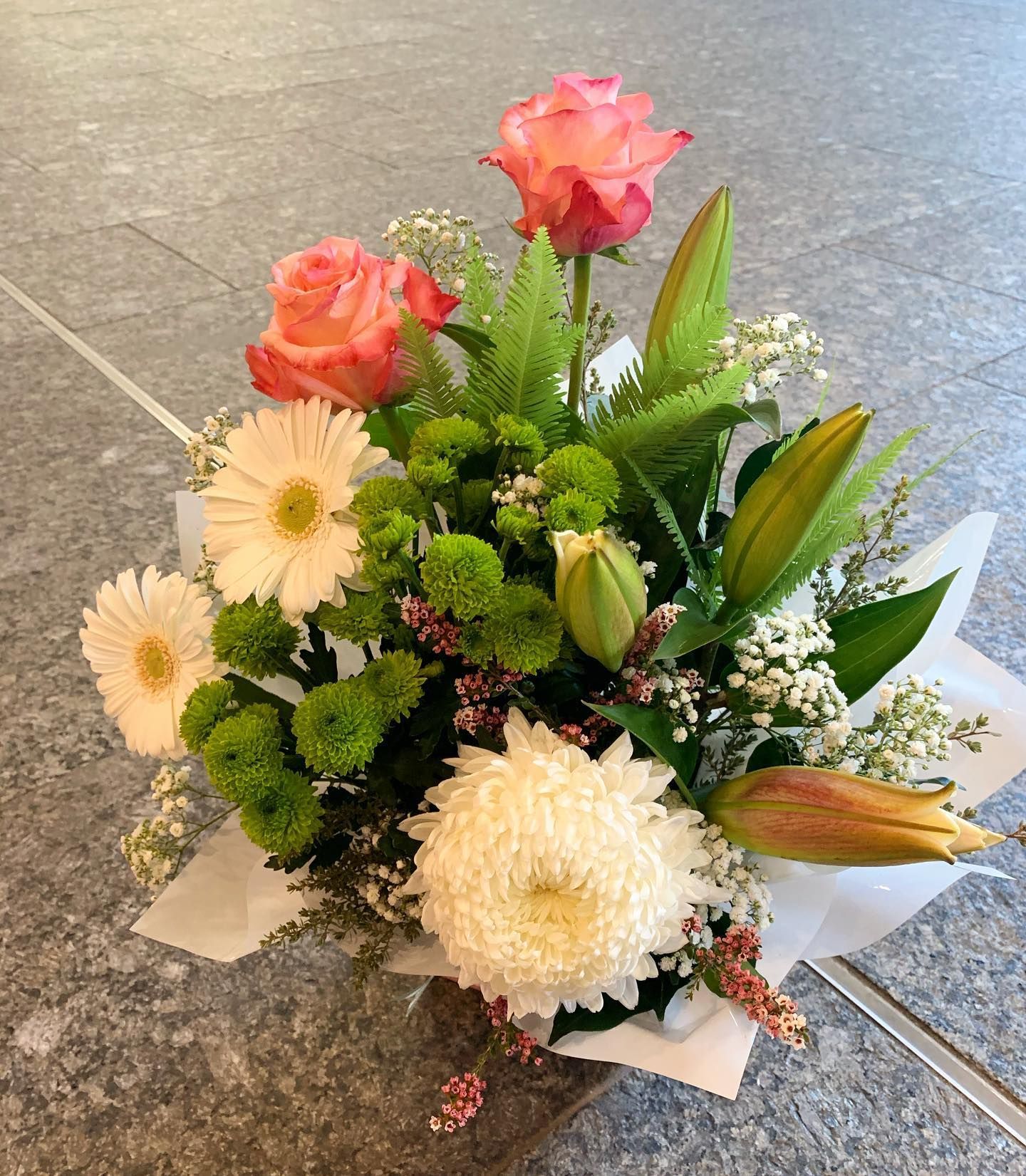 Floral Arrangement With Pink Roses, White Daisies, and Green Accents — Ivy Lane Flowers & Gifts in Birtinya, QLD