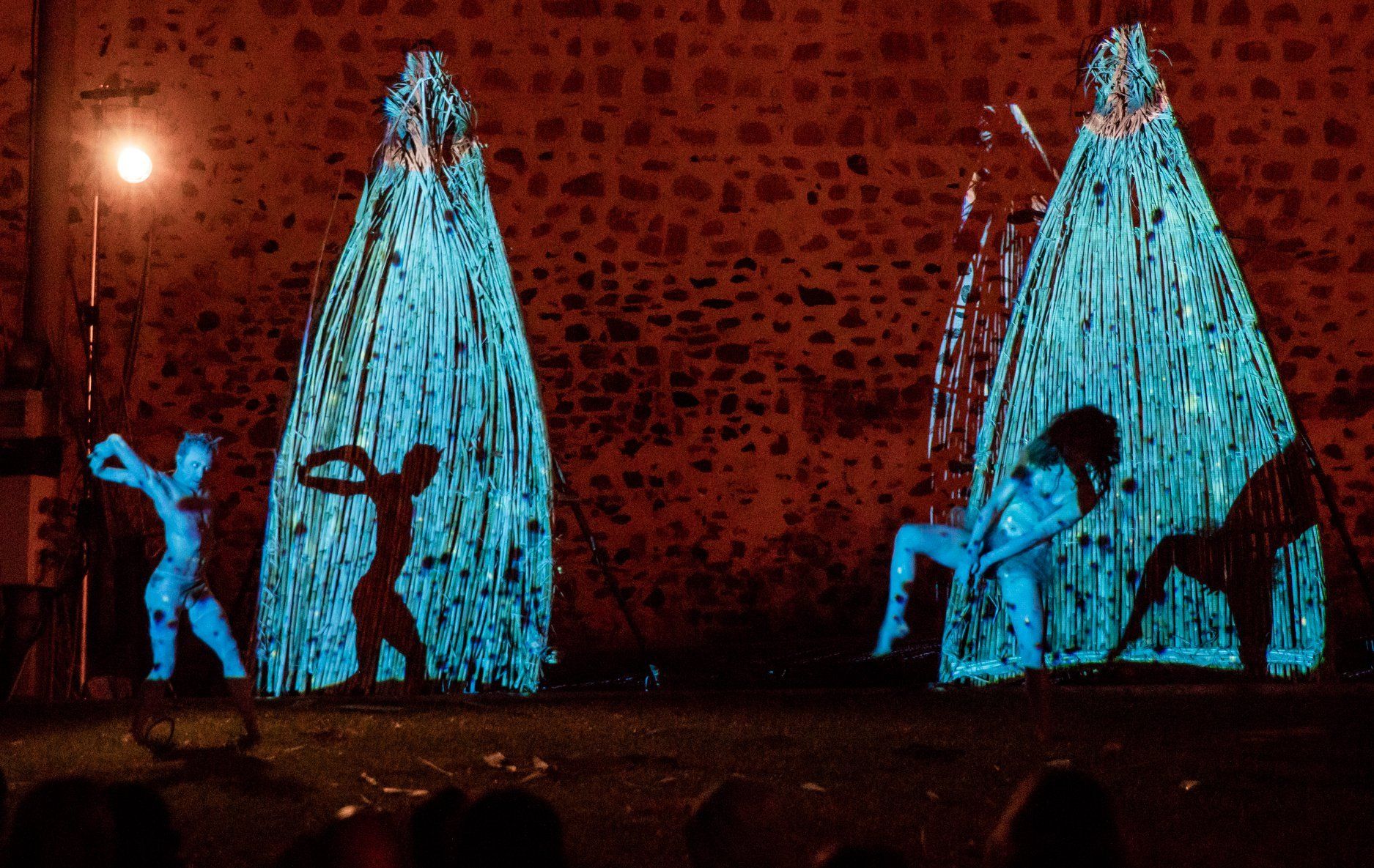 MAR - Mostra de Artes de Rua Projeção em Jangadas, com performance ao vivo