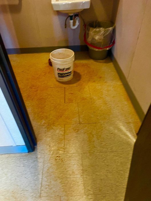 Bathroom Tile Cleaning