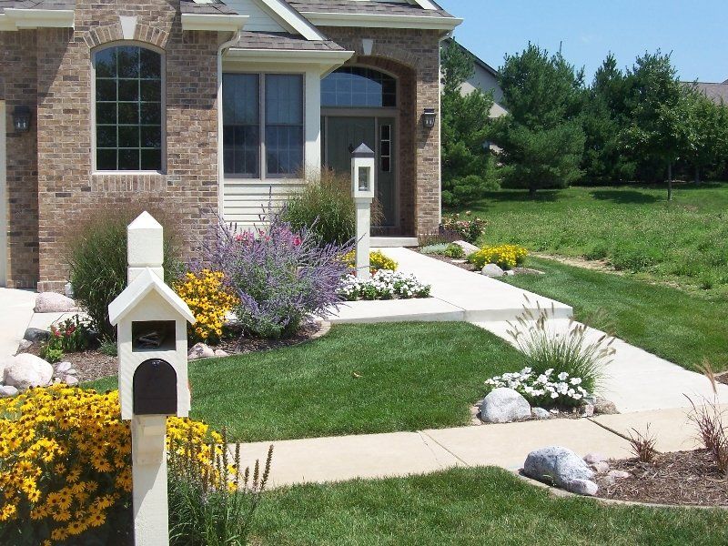 Landscaper | Champaign, IL | Prairieview Landscaping Company