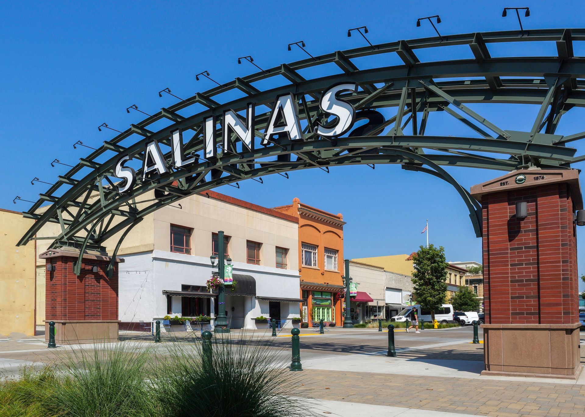 Salinas Place — Salinas, CA — Jose A. Gonzalez Bail Bonds Inc.
