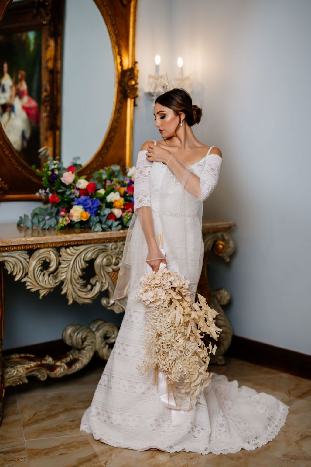 Grandiflora Bridal: SHEATH