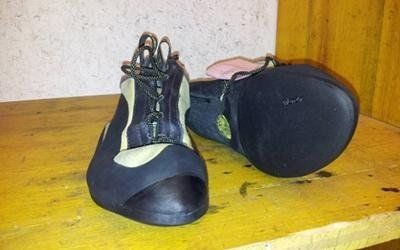 scarpe da arrampicata risuolate