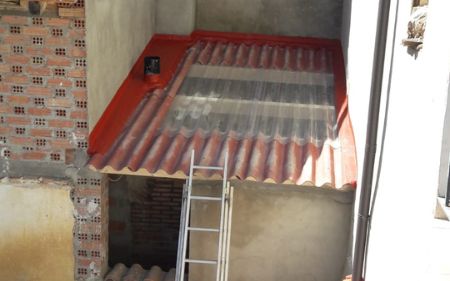 reparar filtraciones de agua en tejadillo de chapa en jaen