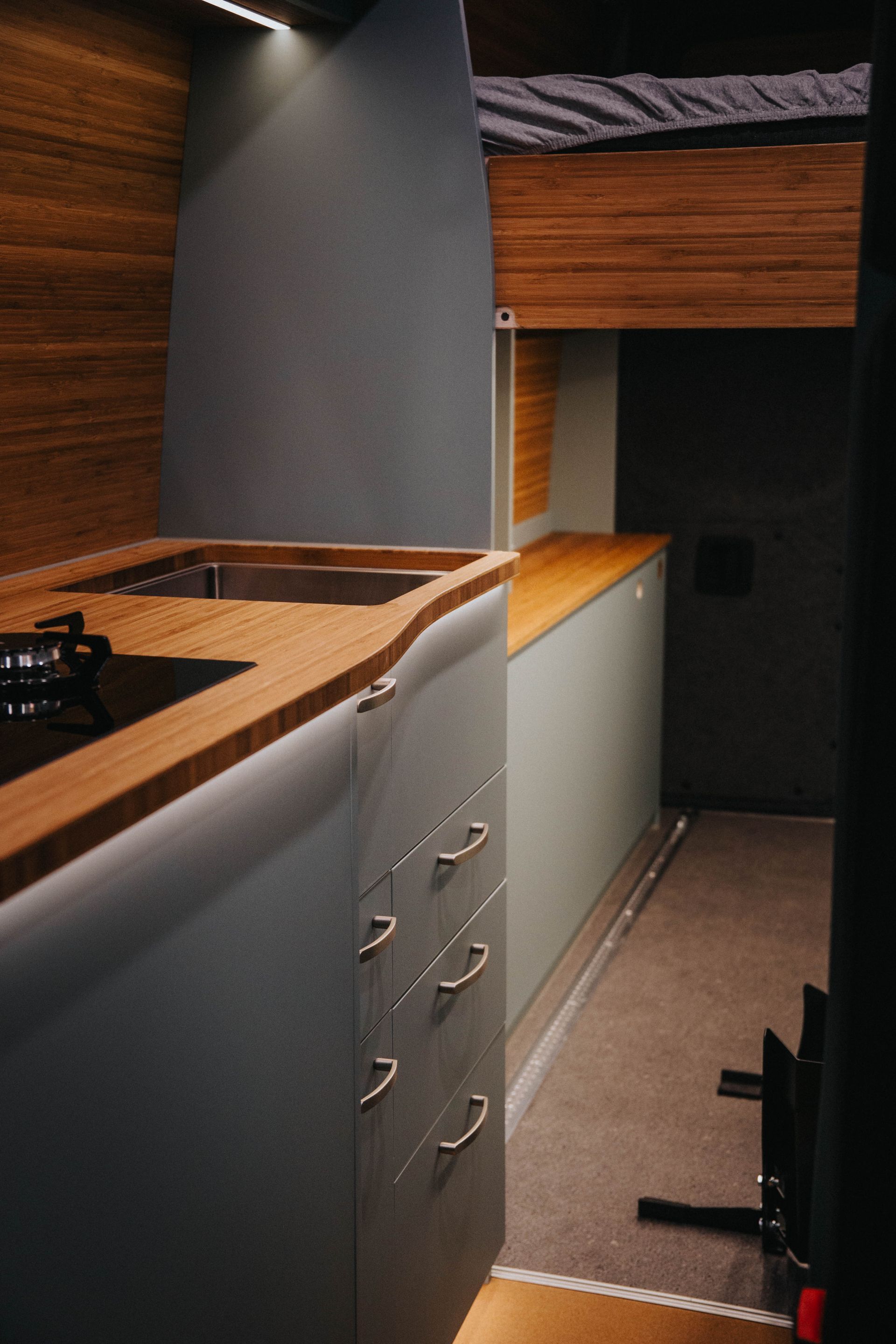 rufus-innenraum-kueche