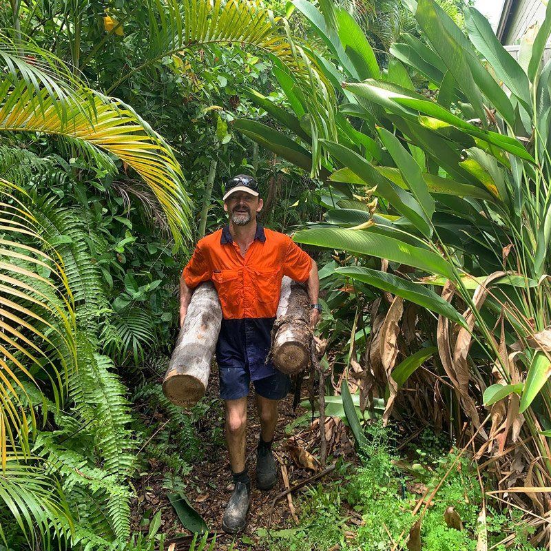 Garden tidy-ups — Carpenter in Darwin, NT