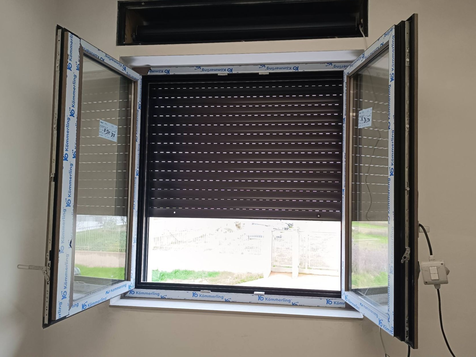 Finestra e zanzariera