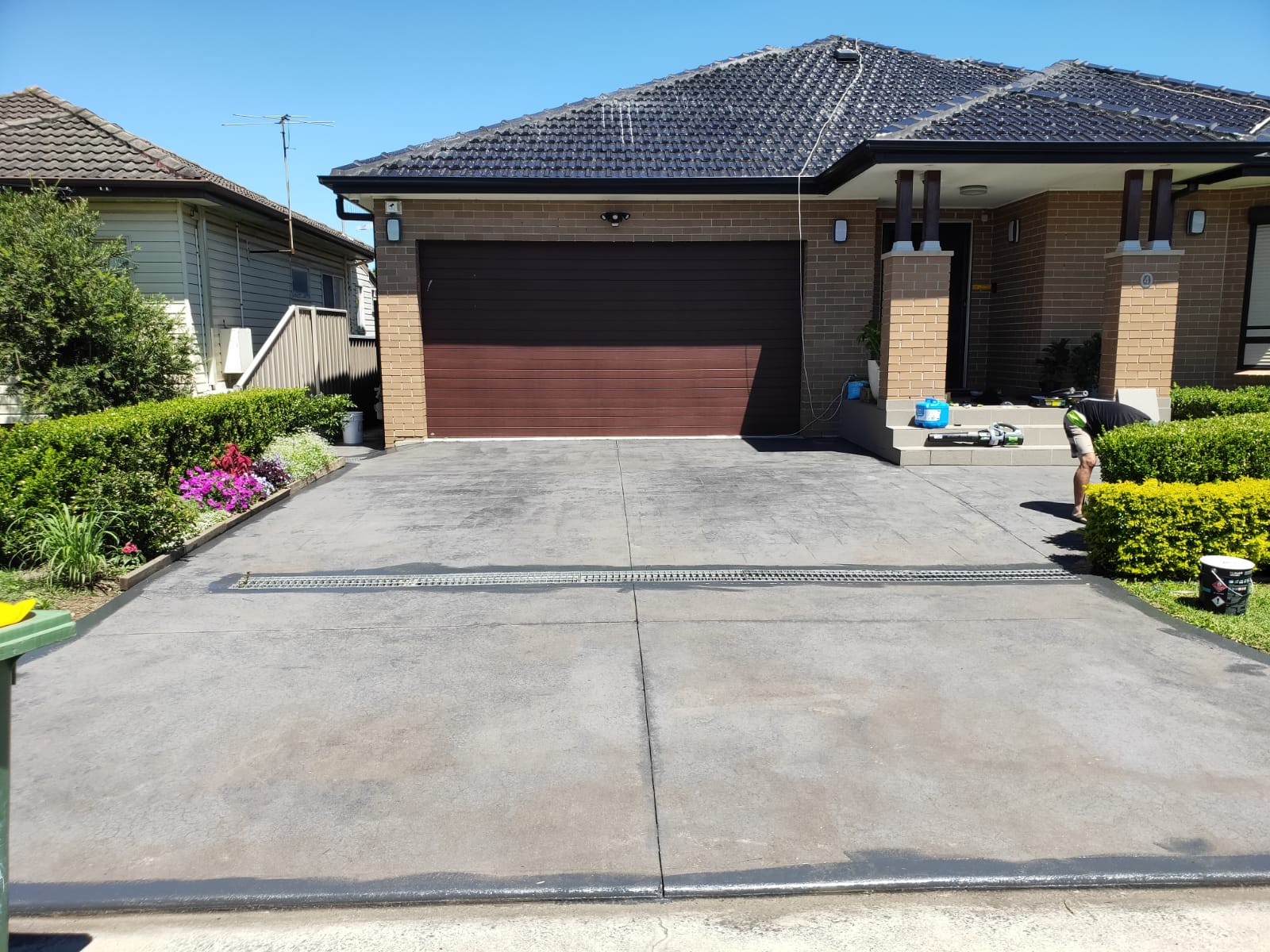 Driveway pressure cleaning