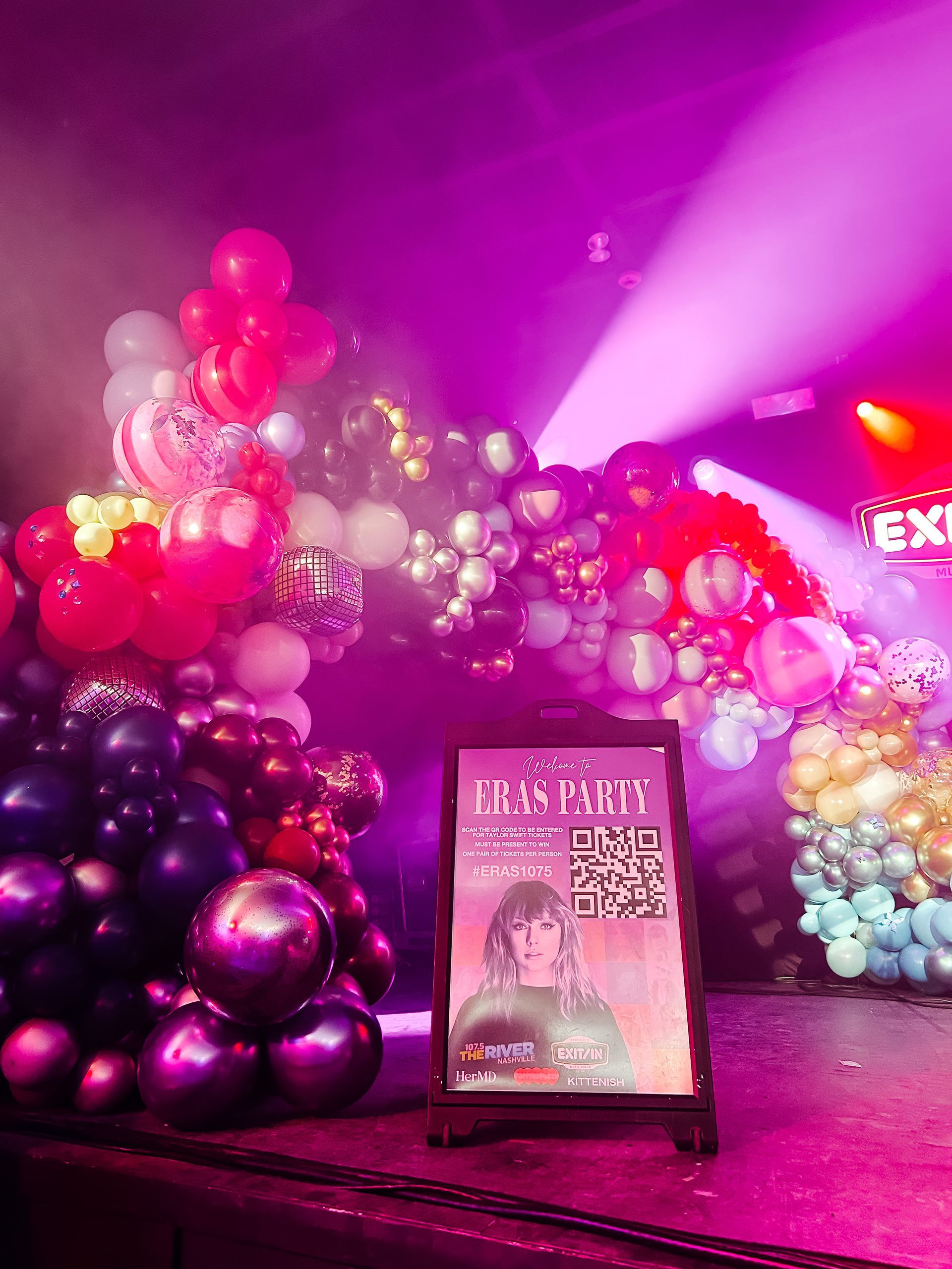 Large Balloon Installations