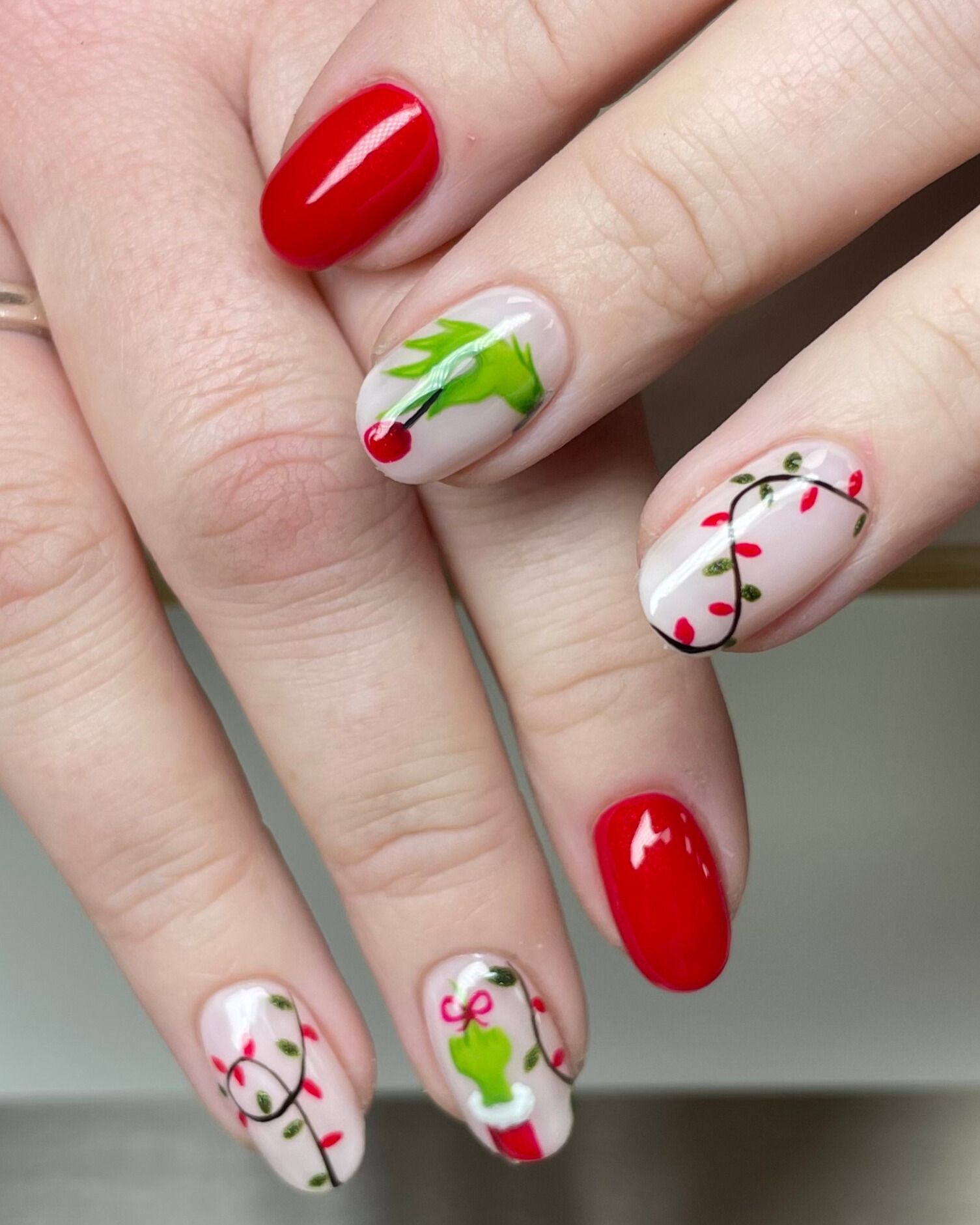 grinch nailart