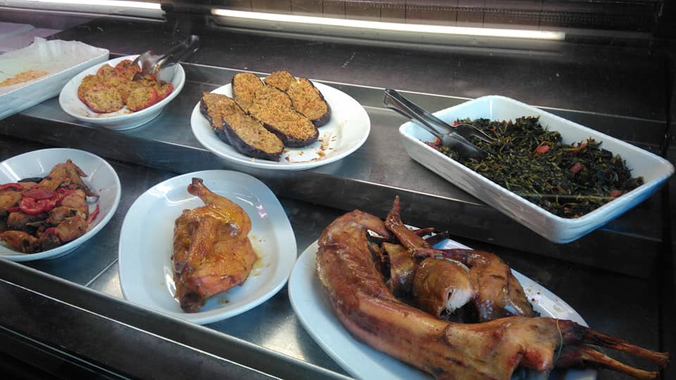 Piatti di carne e verdure