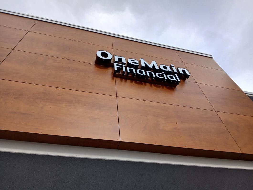 A building with a sign that says one main financial