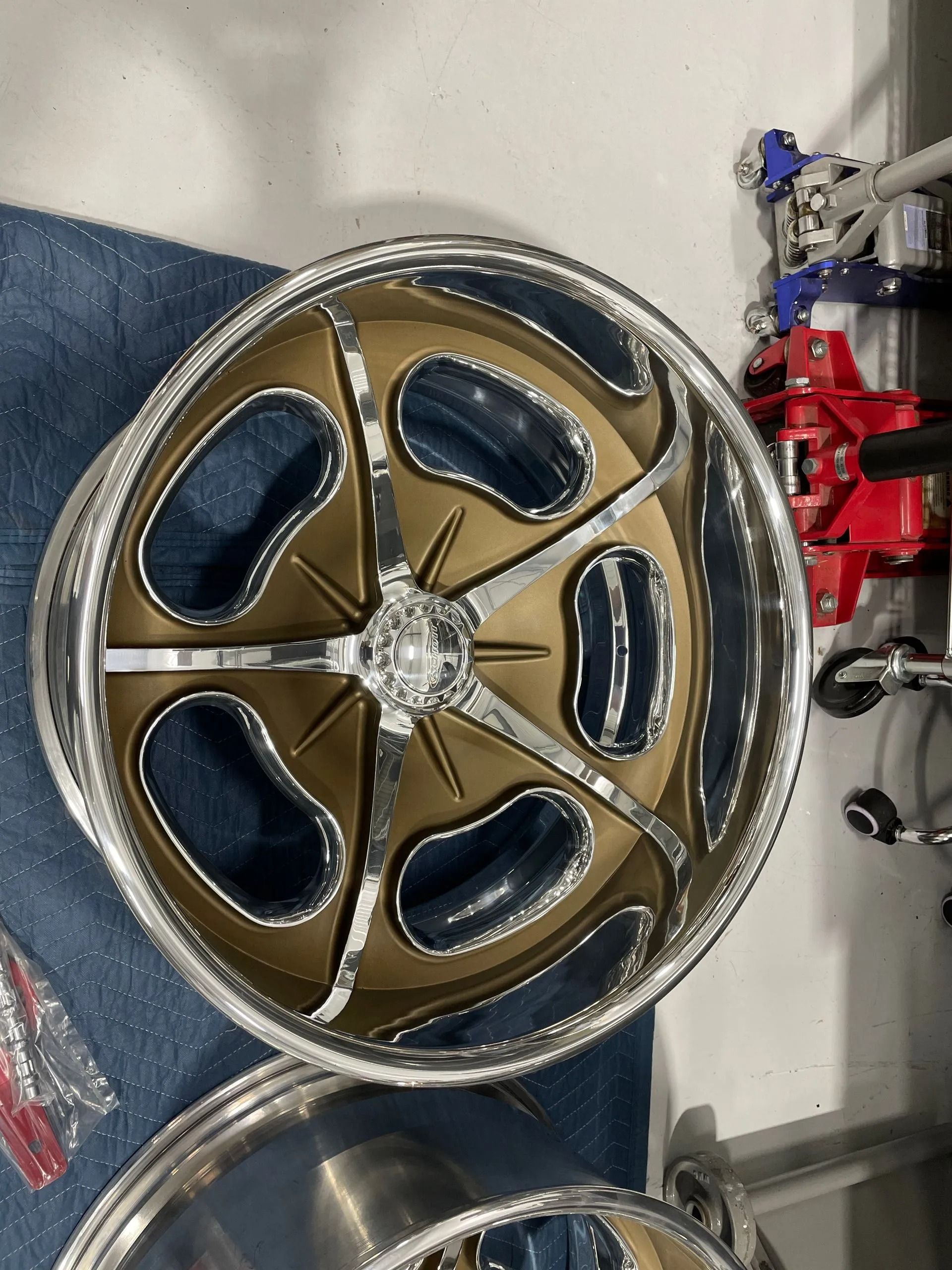 A close up of a wheel on a table