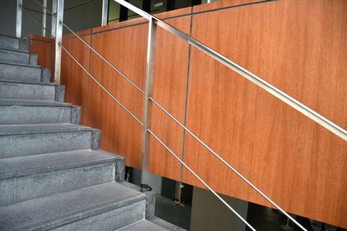 Aluminum hand rail and sling line for stair