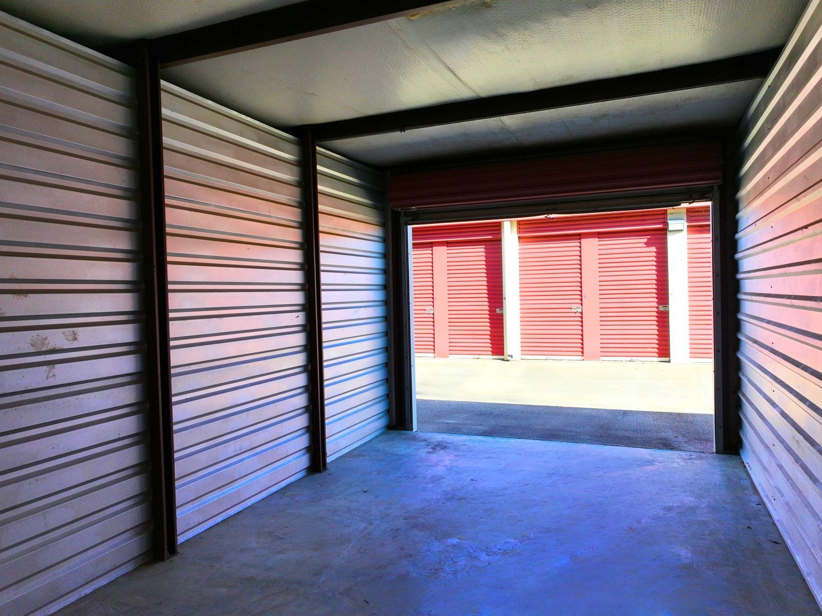 inside-a-drive-up-unit