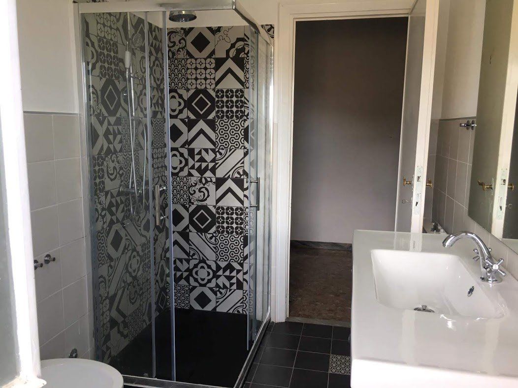 Ristrutturazione bagno a Roma - Design moderno con finiture di qualità e ottimizzazione degli spazi