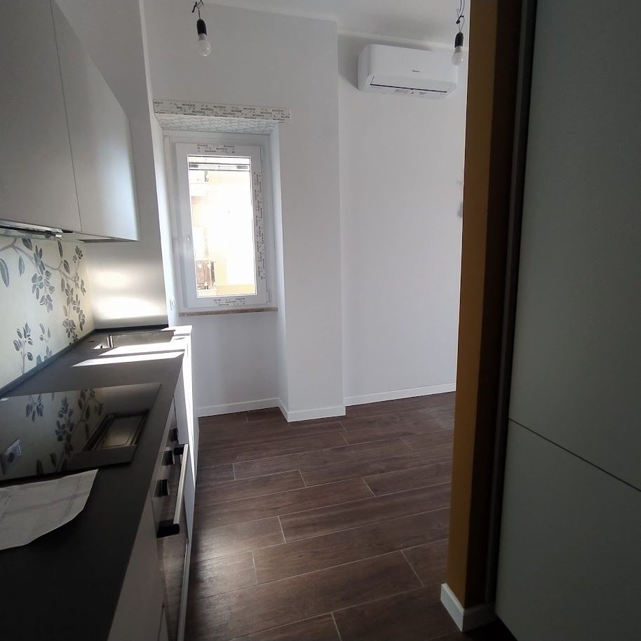 Pavimento gres porcellanato effetto legno soggiorno