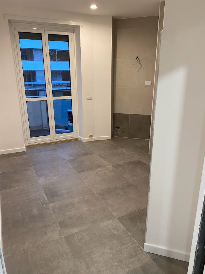 Pavimento cucina in gres porcellanato effetto cemento