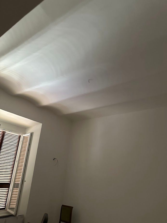 Soffitto a volte originale restaurato in appartamento storico Roma