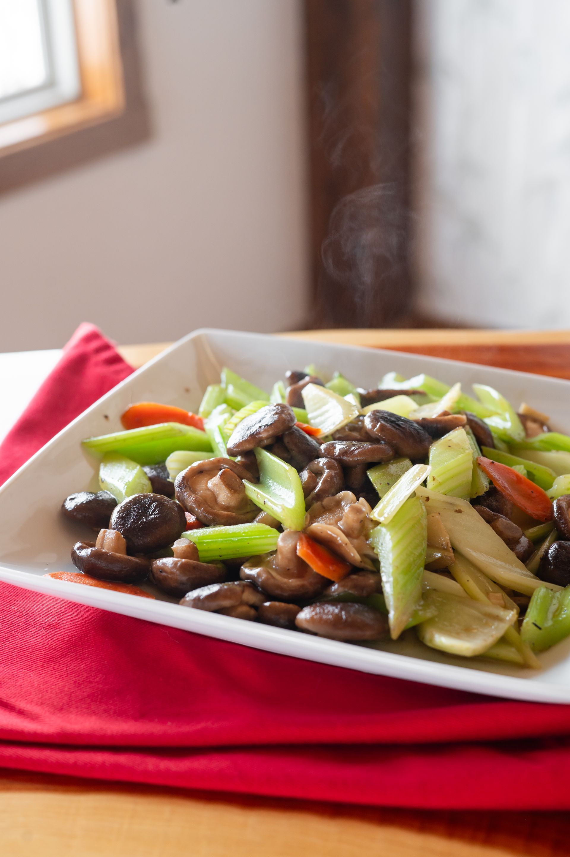 Craving Fresh Asian Dining? Get Your Reservation for 8 or More at Mandy’s Bamboo Kitchen.