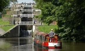 canal boat cruise yorkshire