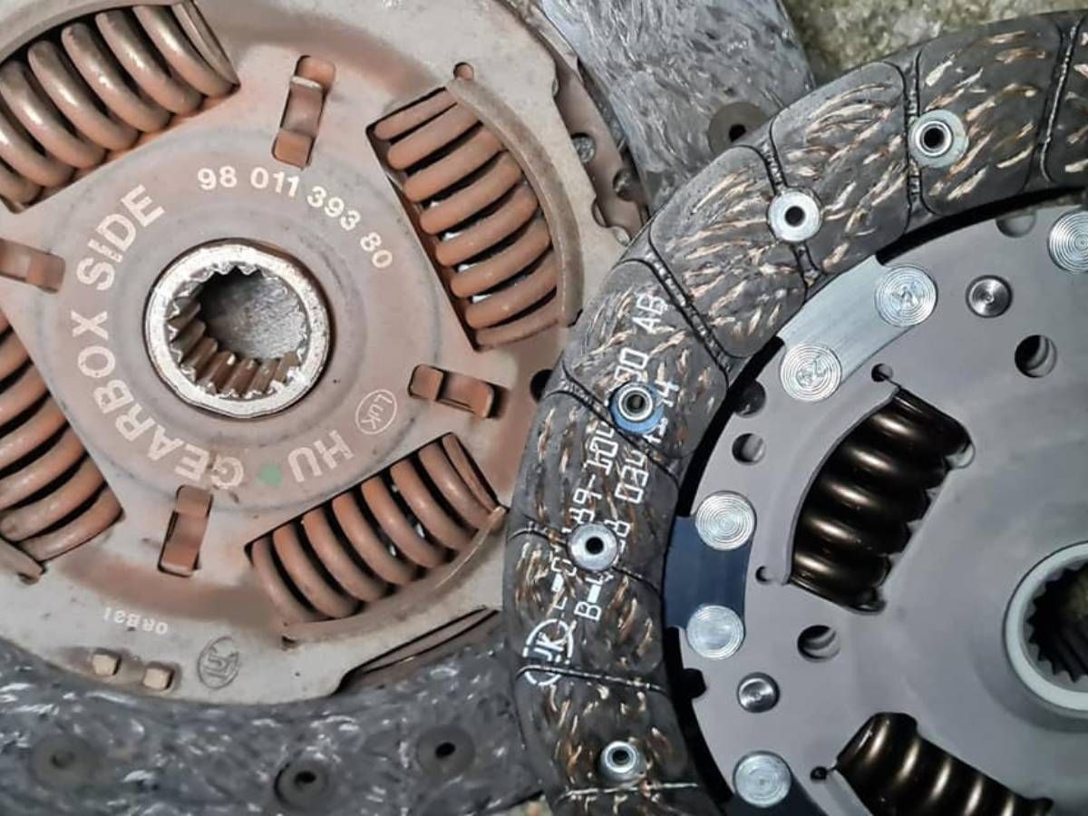 Mobile Mechanic Coventry carrying out a mobile clutch repair