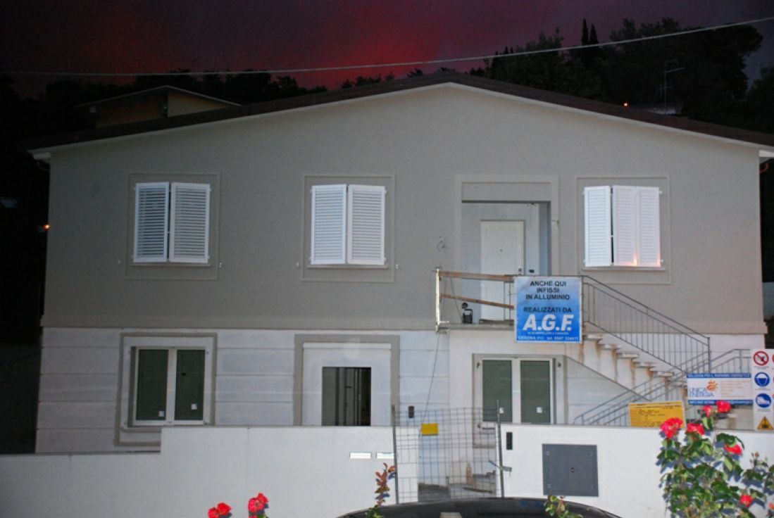 striscione pubblicitario agf infissi