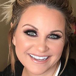 Smoky Eyes Make-up Foundation or Airbrush Makeup